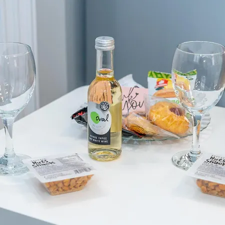 Naos With Free Private Parking Of Stayinthess *