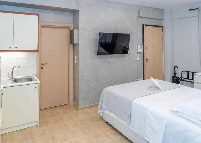 Naos With Free Private Parking Of Stayinthess *