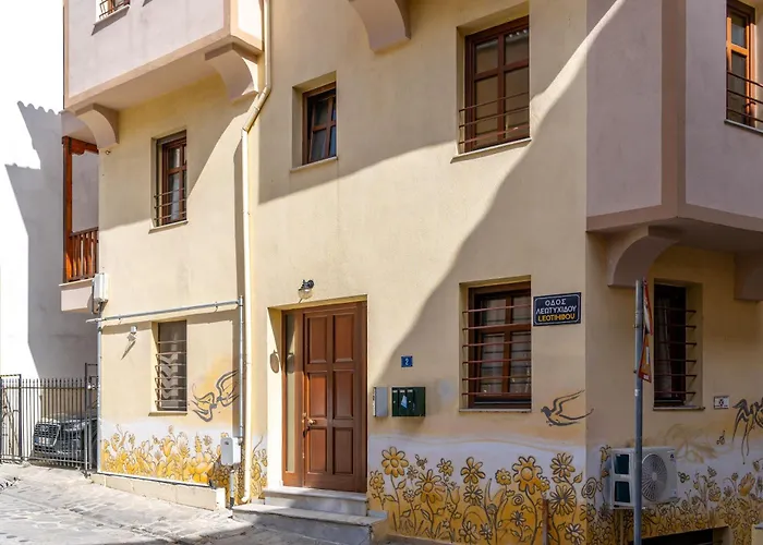 Naos With Free Private Parking Of Stayinthess *