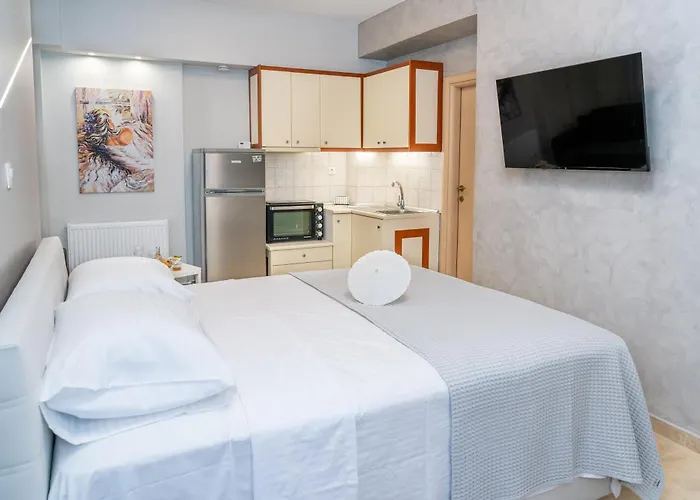 Naos With Free Private Parking Of Stayinthess דירה *